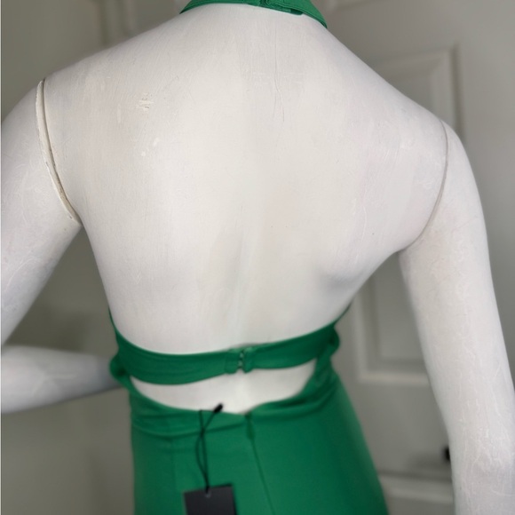 NBD Green Sheath Midi Dress with Halter Neckline. #52 - Picture 9 of 13